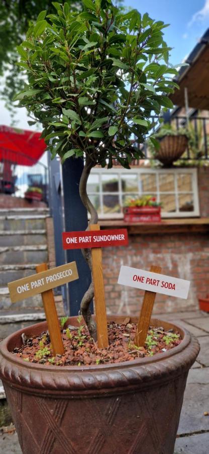 The Cross-Keys Hotel Knutsford Extérieur photo