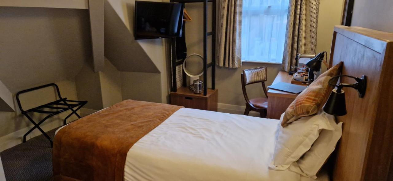 The Cross-Keys Hotel Knutsford Extérieur photo