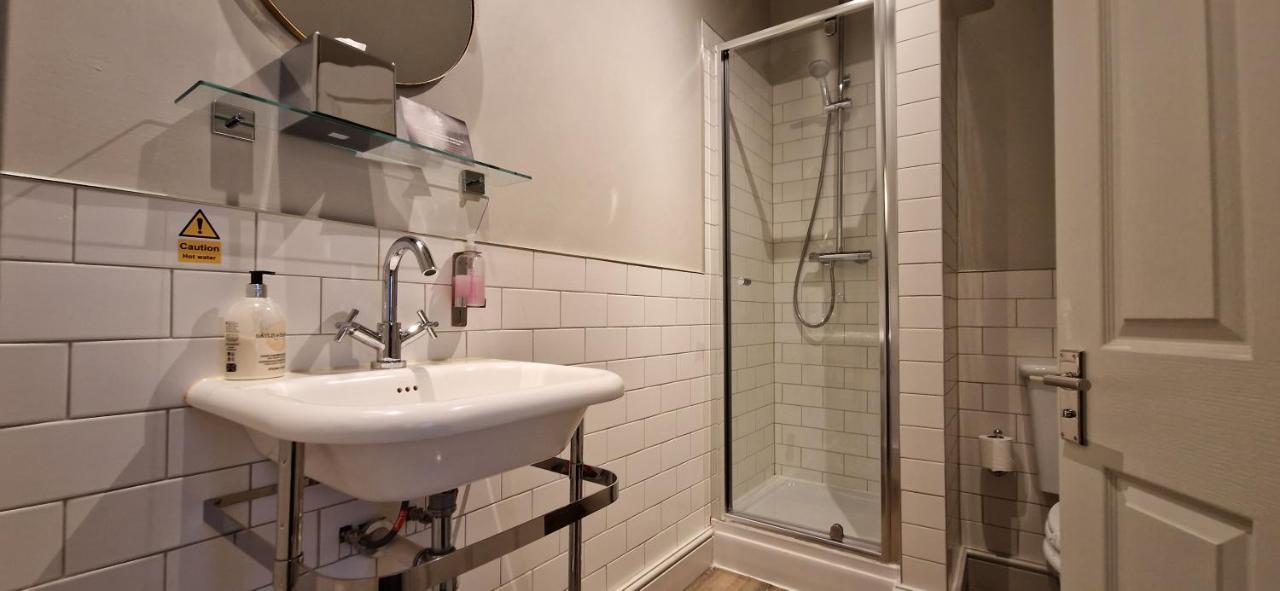 The Cross-Keys Hotel Knutsford Extérieur photo